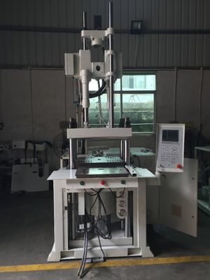 45T स्वचालित ऊर्ध्वाधर थर्मोप्लास्टिक इंजेक्शन मोल्डिंग मशीन 400 मिमी ओपन स्ट्रोक के साथ