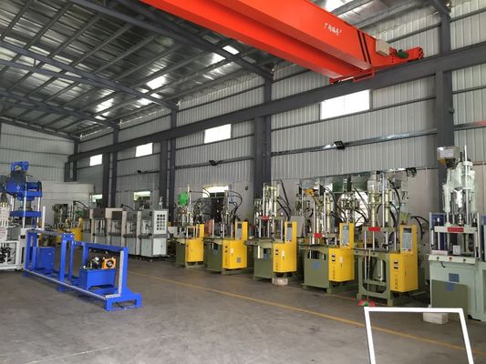 छोटे पैमाने पर उत्पादन के लिए 15T पीवीसी माइक्रो वर्टिकल प्लास्टिक मोल्डिंग मशीन